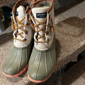 Sperry Green and Tan Ankle Boots